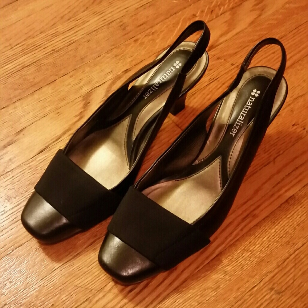 Naturalizer Black Kitten Heel